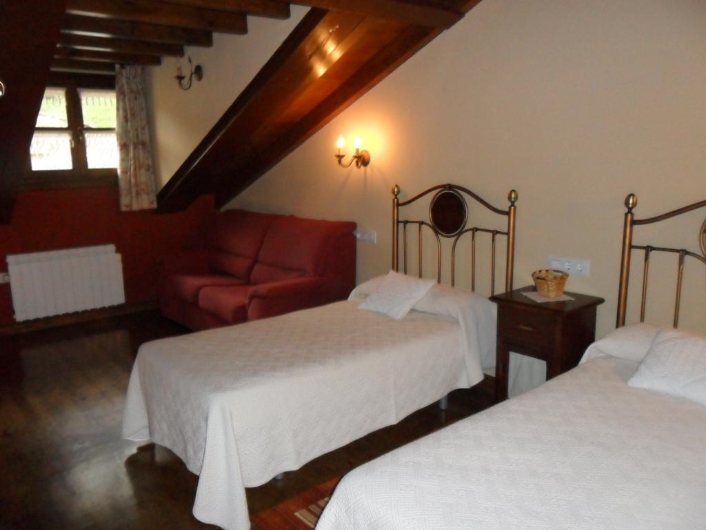 Apartamentos Rurales Los Villares Colunga Phòng bức ảnh